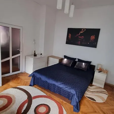 Апартаменти Casa Din Schei - Oldtown